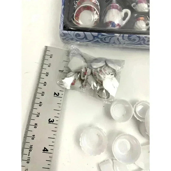 Lot of 8 Miniature Dollhouse Tea Serving Set Tiny Plates Cups Glasses - Picture 12 of 16